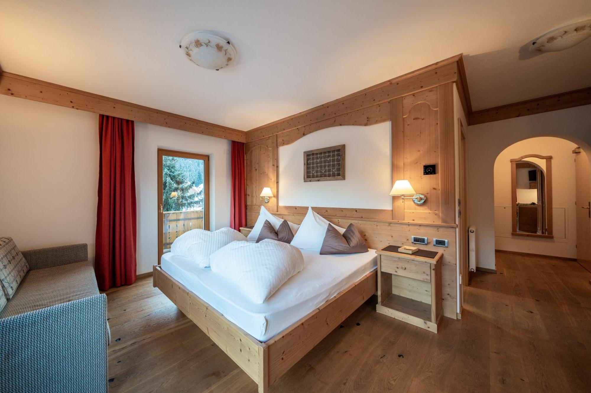 Hotel Christoph Olang ภายนอก รูปภาพ