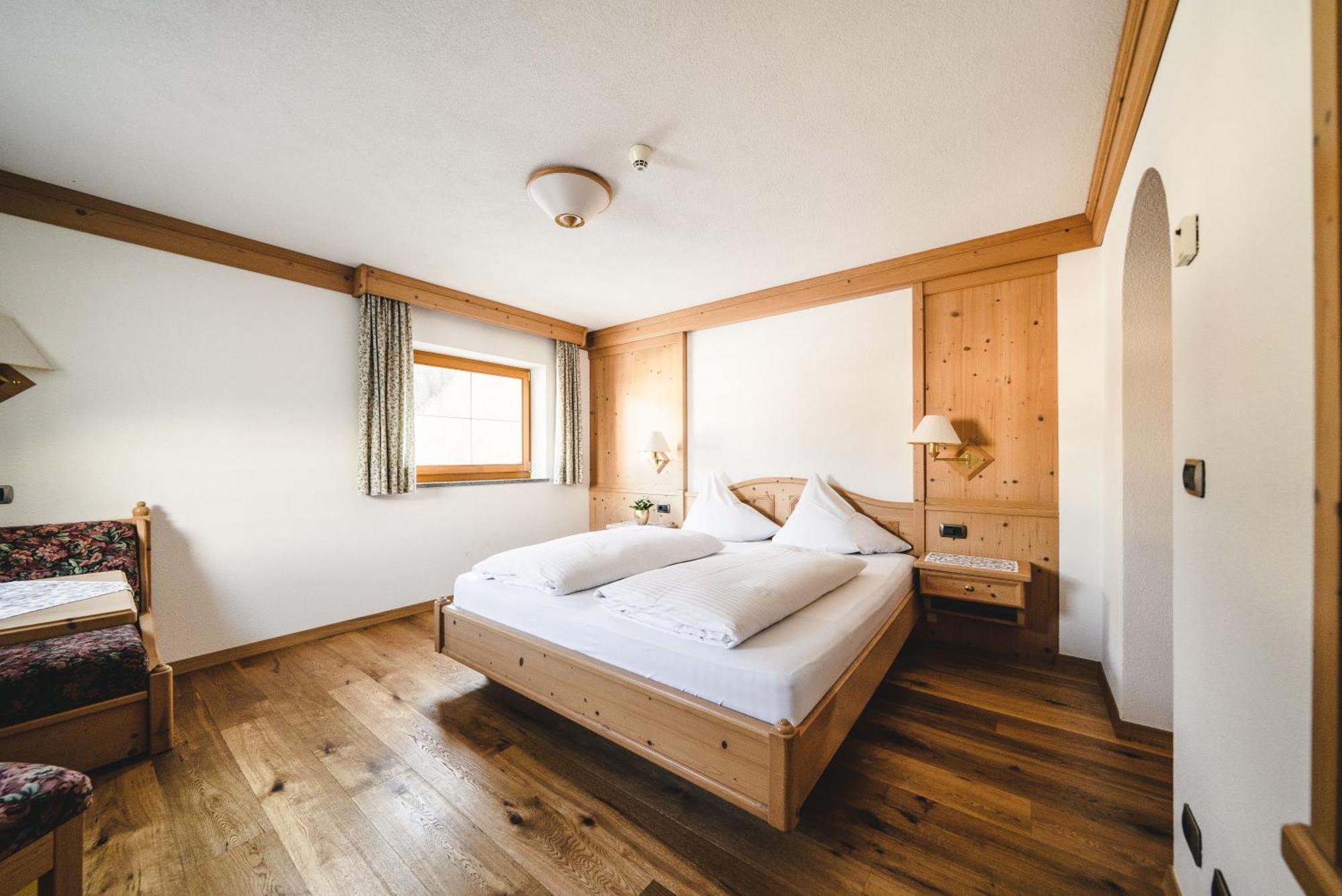 Hotel Christoph Olang ภายนอก รูปภาพ