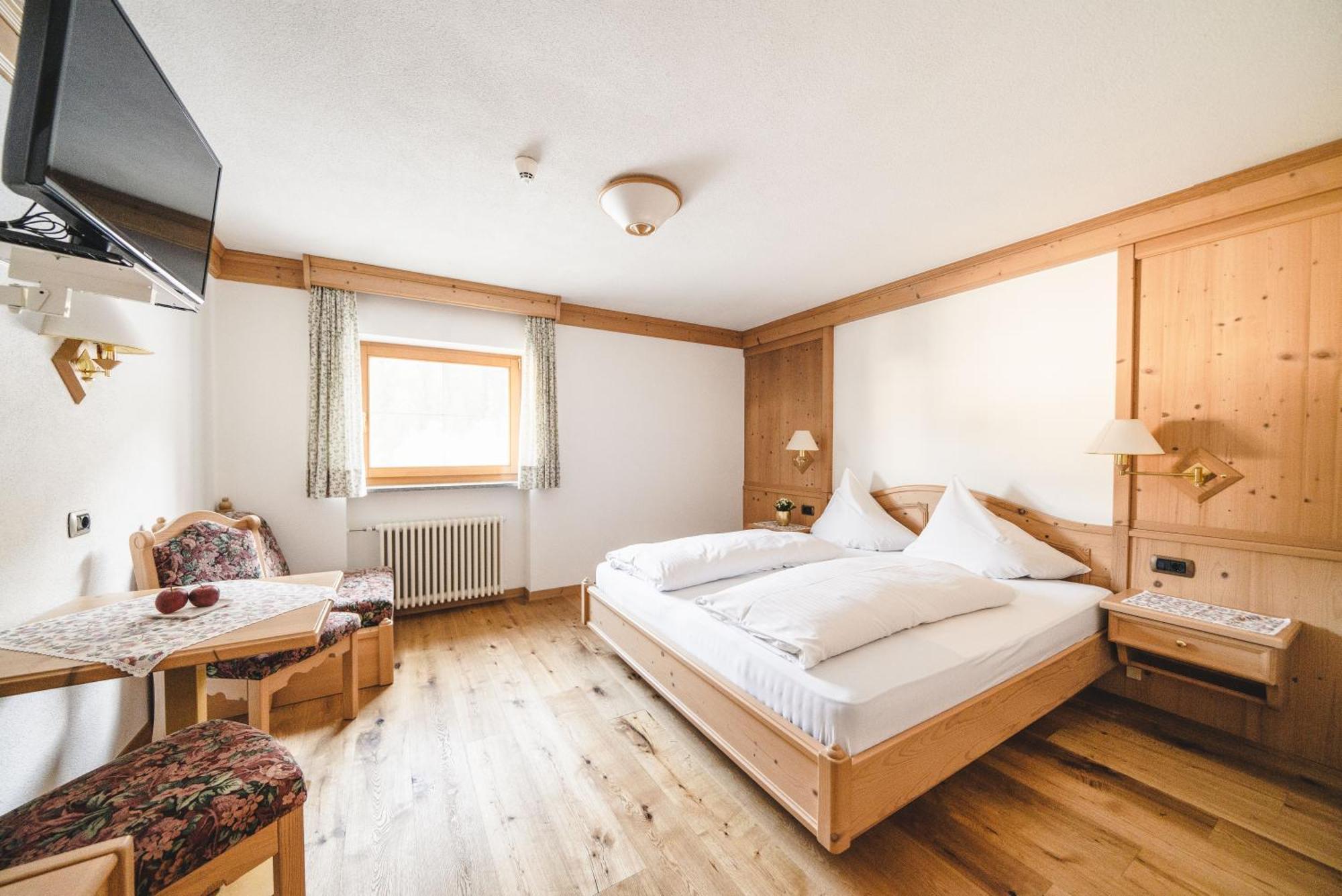 Hotel Christoph Olang ภายนอก รูปภาพ
